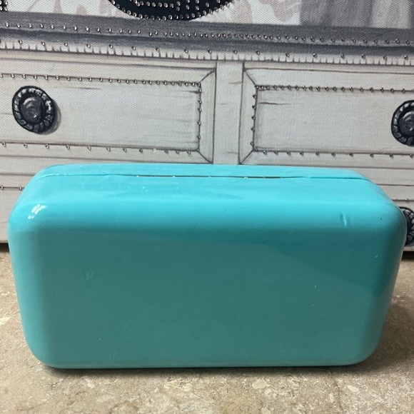Tiffany & Co. Large Hardshell Sunglasses Case - Picture 7 of 10